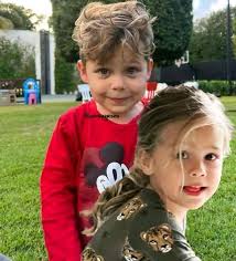 Good afternon. official group with you Family 👑👑👑❤️❤️❤️and Super Group  ❤️❤️❤️ Love you Enrique Family ❤️❤️❤️