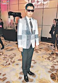 中環出更：雷禮權怕撞衫拒大路名牌- 東方日報