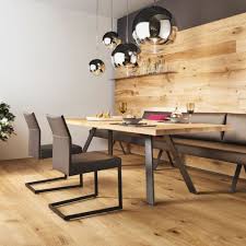 Moderne Esstischbeleuchtung Mit Kugelformige Pendelleuchten In 2020 Esstisch Beleuchtung Esszimmerdesign Esszimmer Beleuchtung