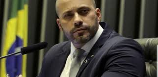 He released trifase and its accompanying dvd in february 2014. Chamber Decides To Keep Daniel Silveira S Prison Determined By The Supreme Court Ruetir