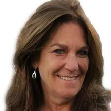 Robyn Clifton's Instagram, Twitter & Facebook