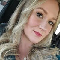 Amber Gingerich's Instagram, Twitter & Facebook