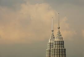 What is the middle income trap, why do countries fall into it, and how can it be avoided?. The Trap Of The Middle Income Trap Paolo Casadio And Geoffrey Williams What You Think Malay Mail