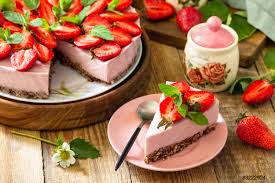 Avete mai provato a realizzare una torta di compleanno buona ma anche sofisticata e speciale? Dessert Di Dieta Estiva Senza Cottura Senza Glutine Menu Di Foto D Archivio Crushpixel