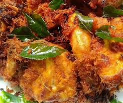 Memang bersilat di dapur sebab sampai rumah pun dah agak lewat kerana ada mesyuarat di pejabat petang tadi. Cara Buat Ayam Goreng Berempah Yang Confirm Sedap Senang Je