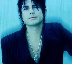 Beto Cuevas realizó concierto acustico en Teatro Oriente