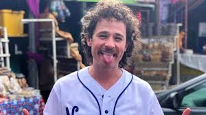 Para el doblaje en español, el youtuber mexicano, luisito comunica, prestará su voz para ser sonic. El Youtuber Luisito Comunica Sera Actor De Doblaje En La Pelicula Sonic Y En Las Redes Lo Criticaron Infobae