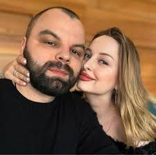 Elizabeth Siebold's Instagram, Twitter & Facebook