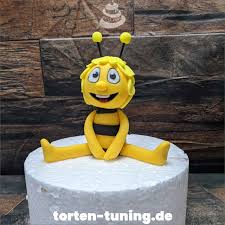 Fimo figuren fondant figuren biene maja torte biene maya brautparty kuchen fondant tiere fondant anleitung ideen zum selbermachen für kinder rezepte für kinder. Tortendekoration Biene Maja 101 Tortenfiguren Sale