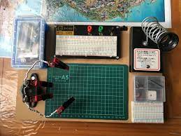 はんだ付け時のストレスから解放される作業台を安く自作 ソロでたのしむ はんだ付け 作業台 自作