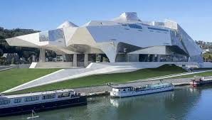 Musee Des Confluences Un Museum Futuriste A Lyon Architecture Architecture France Musee