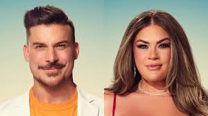 Bachelor Grant Ellis' Ex Makes Shocking Reveal About Hometowns During“  ”Women Tell All Special