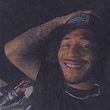 Richard Willmore's Instagram, Twitter & Facebook