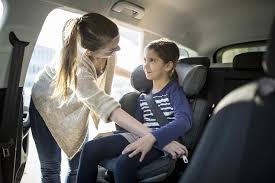 Lediglich eine sitzerhöhung ohne rückenlehne verwendet werden? Kindersicherung Im Auto In Europa Oamtc