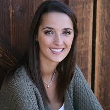 Lori Kohl's Instagram, Twitter & Facebook