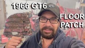 Triumph GT6: Floor fitting part 2