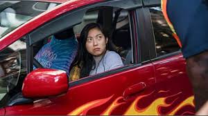 Awkwafina plays nora lin, a fictionalized version of herself … awkwafina plays nora lin, a fictionalized version of herself living with her grandma (lori tan chinn) and nora's grandmother is often crass and not afraid to speak her mind. Awkwafina Is Nora From Queens Media Centre
