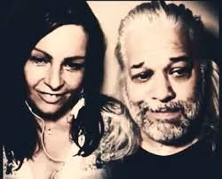 Said nothin' in this whole wide world don't mean a thing….