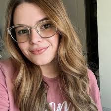 Brianne Stephens's Instagram, Twitter & Facebook