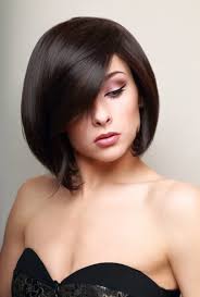 The top layers are artistically highlighted in gold and pastel purple adding sensational color accents to the beautifully rounded curves. 20 Best Short Hairstyles For Round Faces To Make Some Head Turn
