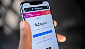 If you have an instagram, we want you! Instagram Rilis Fitur Yang Mungkinkan Pengguna Chat Ke Wa Republika Online