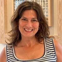 Sandi Snively's Instagram, Twitter & Facebook