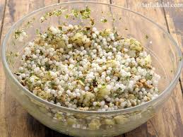 Microwave Sabudana Khichdi Recipe Maharashtrian Sabudana Khichdi In Microwave Recipe In 2020 Sabudana Khichdi Recipes Maharashtrian Recipes