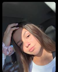 Madeline Straube (@maddyrae19)