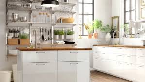 Dans la cuisine, le blanc convient à tous les styles ! Cuisine Ikea 40 Modeles Canons Pour Tous Les Budgets