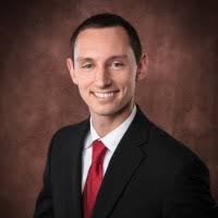 100+ profilů „Comire“