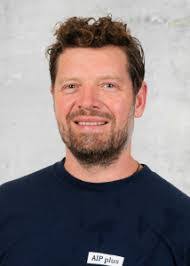 Lea Strickler's Instagram, Twitter & Facebook