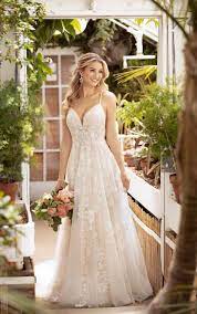 Kaufen sie luxus hochzeitskleider lang glitzer online 96 99 96 99. Spitze Und Tull Blumiges Brautkleid Mit Schleppe Stella York Wedding Dresses