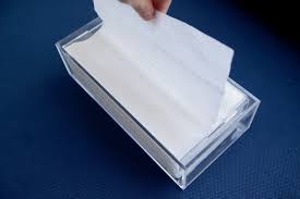 無印のティッシュケースをペーパータオル用に交換して グッと使いやすく 便利グッズ ペーパータオル アクリルボックス