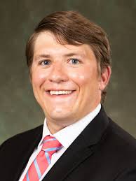 Dr. Drew Beasley Joins Baptist Health Spine Center in Little Rock