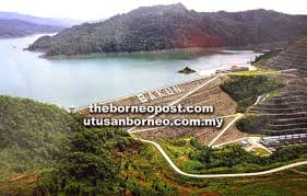 Empangan hoover adalah empangan terbesar di dunia pada masa siapnya 1935, dengan ketinggian kaki 726. Pengambilalihan Empangan Bakun Manfaat Besar Kepada Ekonomi Sarawak Utusan Borneo Online