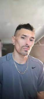 lowkey admiring someone rn‚ like damn you really caught my extension.