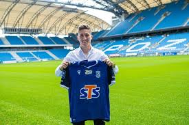 Muzyka, a dokładniej polski rap to tylko jedna z jego pasji. Msruomvsmacn M