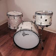Gretsch 3 Ply White Marine Pearl 3 Piece Shell Pack 22x14 Bass Drum 13x9 Rack Tom With Stickchopper Hoops 16x16 Floor Tom With Die Drum And Bass Drums Gretsch