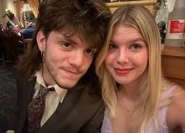 Hi! My name is Claire Hammer and I'm from Apex, NC. ! I'm committed to UNCW  planning to major in Biology or Pre-Med. I love music (Lana Del Rey,  Laufey, Lady Gaga,