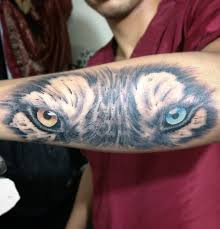 Pin By Pablo On Raven Wolf Wolf Eye Tattoo Eye Tattoo Wolf With Blue Eyes