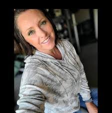 Pamela Solomon's Instagram, Twitter & Facebook