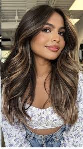 Clarissa Matos's Instagram, Twitter & Facebook