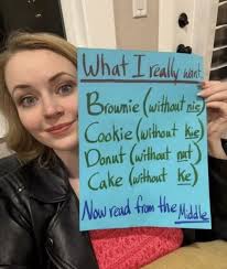 TRY TYPING (~~~) IF A JELLYFISH APEARS, IT MEANS YOUR PHONE IS SUPER COOL!