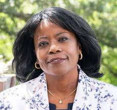 VOLUME 6 Women in Leadership SMB dynamo