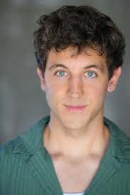 Huluween Dragstravaganza (TV Special 2022)