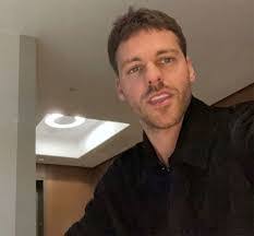 Matthew Peltz's Instagram, Twitter & Facebook