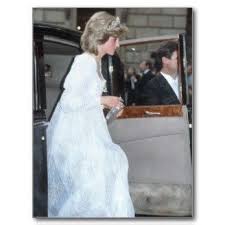 May 14 1984 Princess Diana At The Banquet At The Royal Academy Of Arts At Burlington House Piccadi Princess Diana Rare Princess Diana Fashion Princess Diana