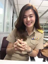 ว นน บอกเลยว านอกจากดาราน กแสดงแล ว ท ม หน าตาน าร ก สวยงาม เเต ย งม อาช พอ นอ กมายมากท ม จ ดเด นในเร องความงาม เราเลยนำสาว ข าราชการท แฟช นผ หญ ง คนด ง