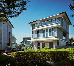 To improve the quality of the living environment in the heights township, equipped with commercial amenities, ara damansara township, sime darby property launched. The Glades Sime Darby Property