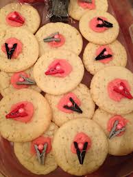 Funny Sugar Cookies With Icing Sugar Ball And Little Cloth Pins Bought By Joann Fabric Sugar Cookie Icing Cookie Icing Sugar Cookies